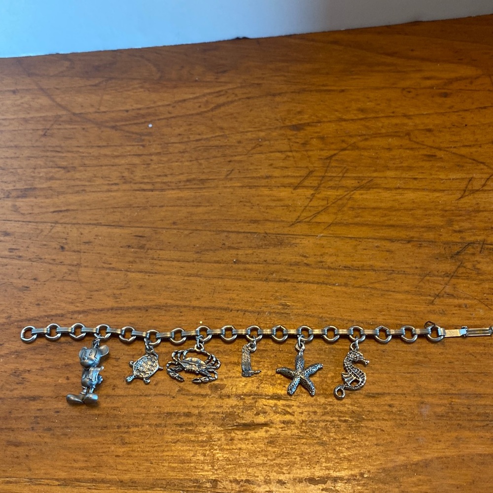 Vintage silver tone 7” nautical theme & pewter Mickey Mouse charm latch bracelet